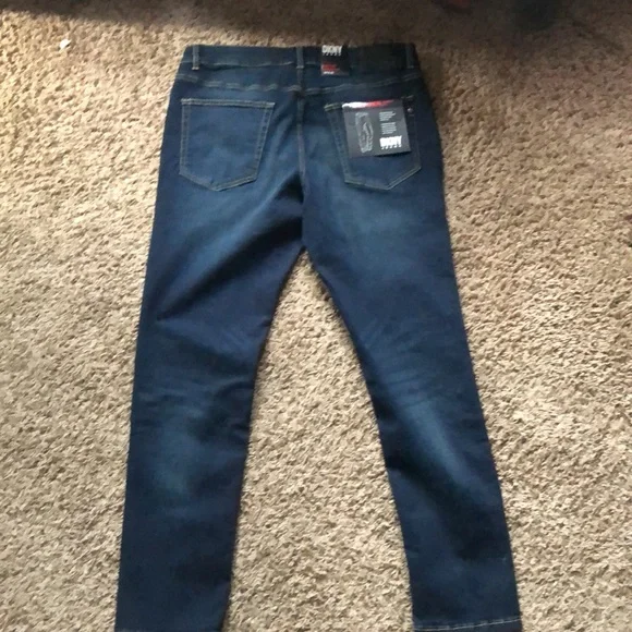 Men’s DKNY skinny jeans 👖 - Picture 7 of 13